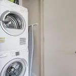 Stunning Guesthouse - Walk Everywhere! Sleeps 6!
